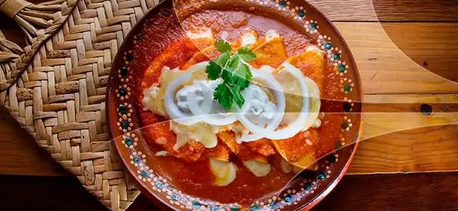DISFRUTA DE LAS  ENCHILADAS POTOSINAS