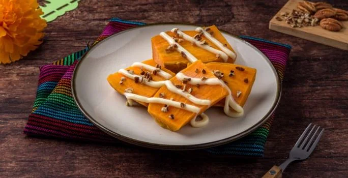 DISFRUTA DEL CAMOTE CON LECHERA